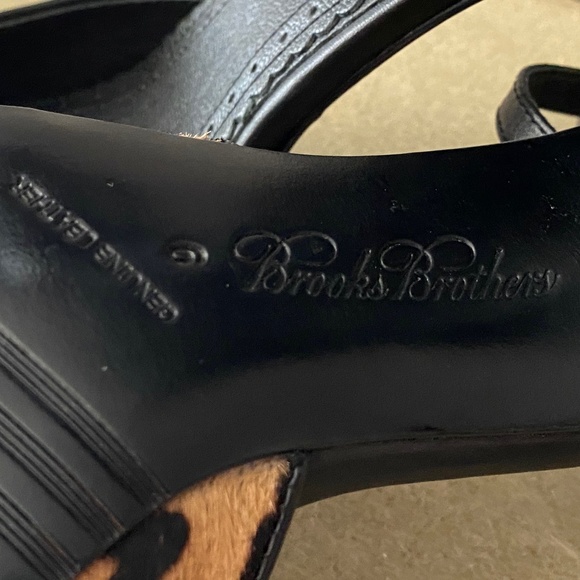 NEW BROOKS BROTHERS LEOP BLACK LEATHER PUMPS HEELS - Picture 9 of 9